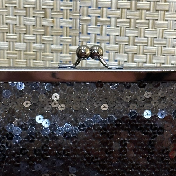 🌟HP🌟VTG 2000s NWT Black Sequin & Gunmetal 2-Way Clutch Evening Bag by The Loft - Picture 4 of 11